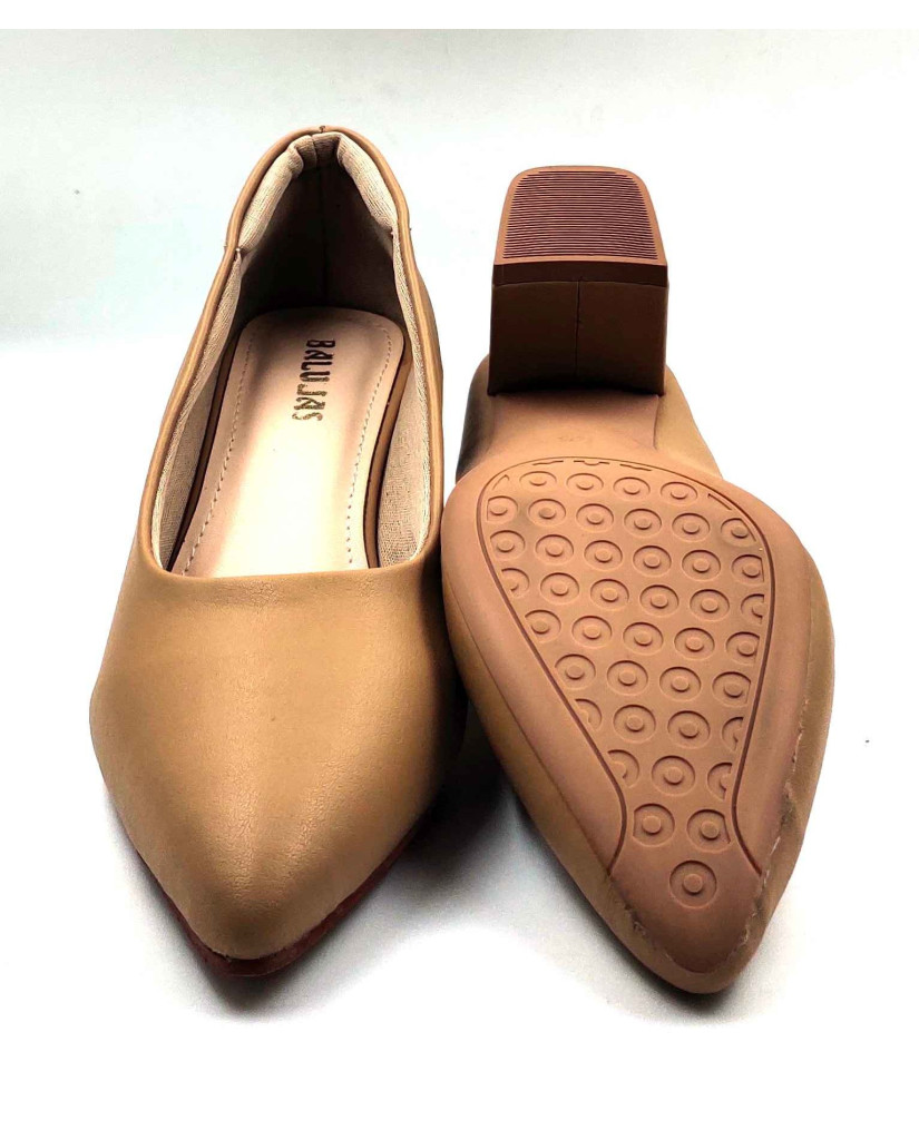 AR0008: Balujas Beige Block Heel Pumps 