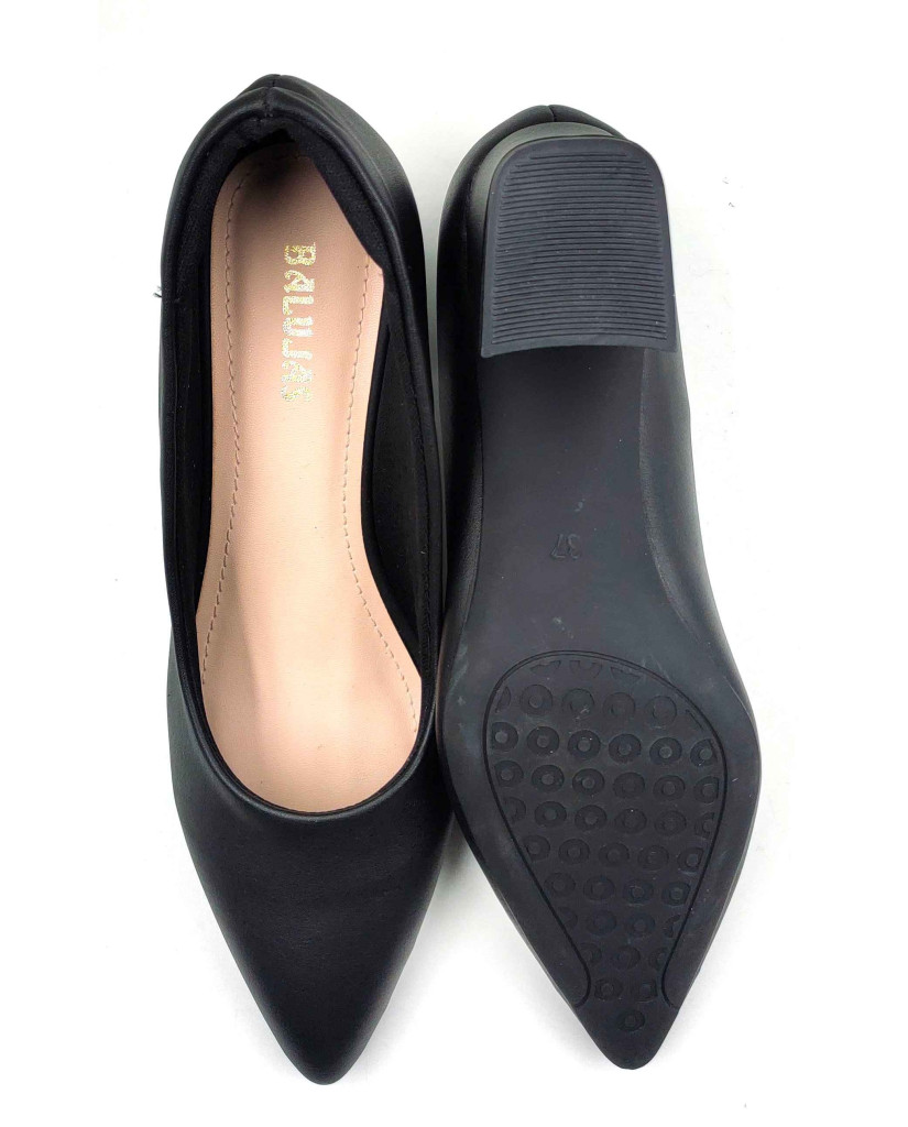 AR0008: Balujas Black Block Heel Pumps 