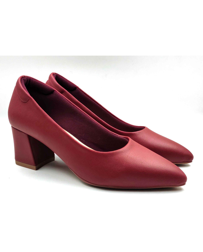 AR0008: Balujas Maroon Block Heel Pumps 