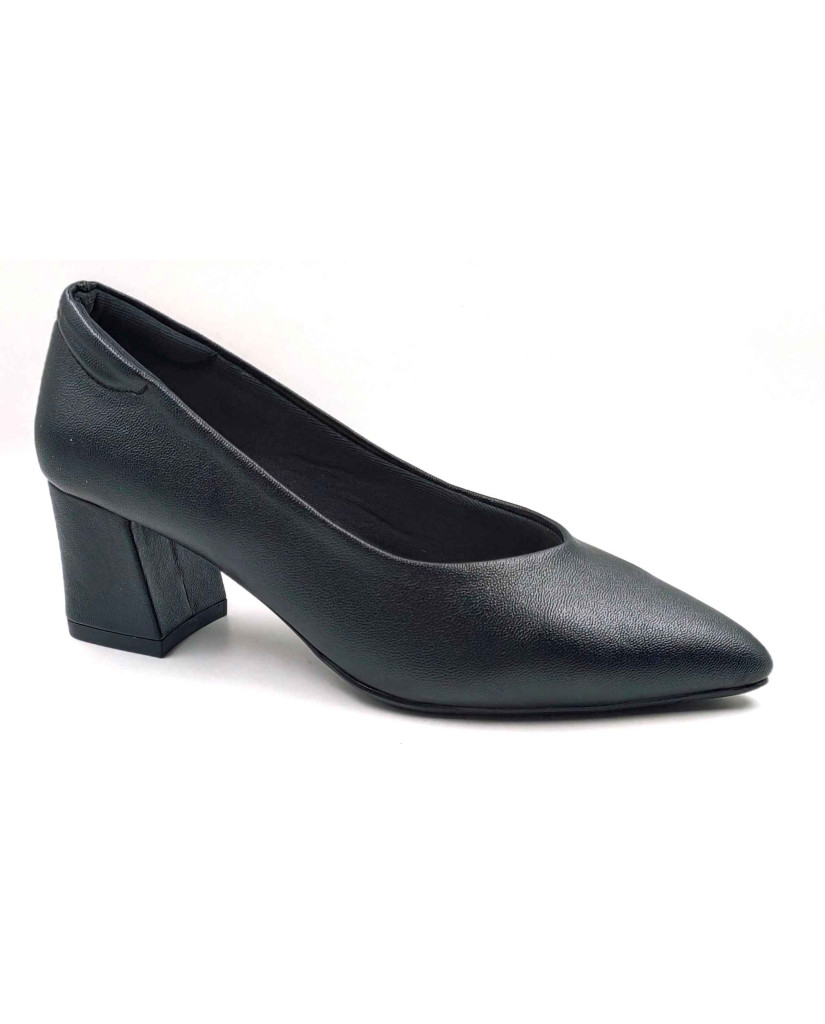 AR0009: Balujas Black Block Heel Pumps 