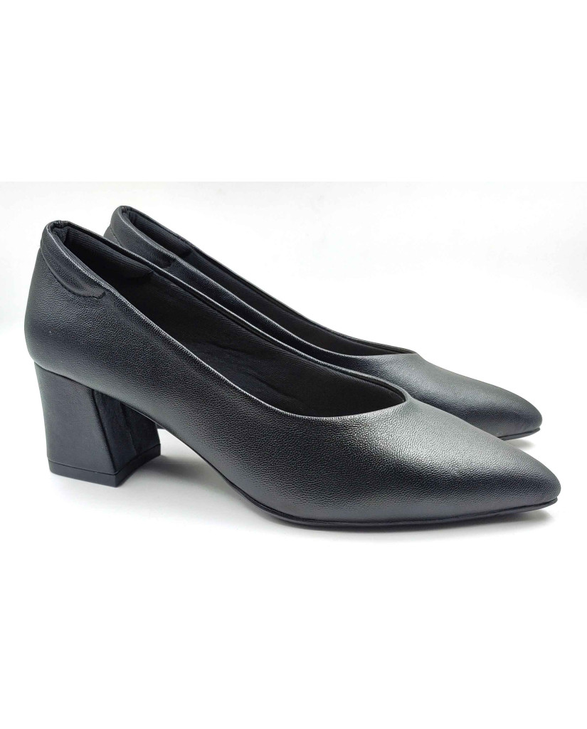 AR0009: Balujas Black Block Heel Pumps 