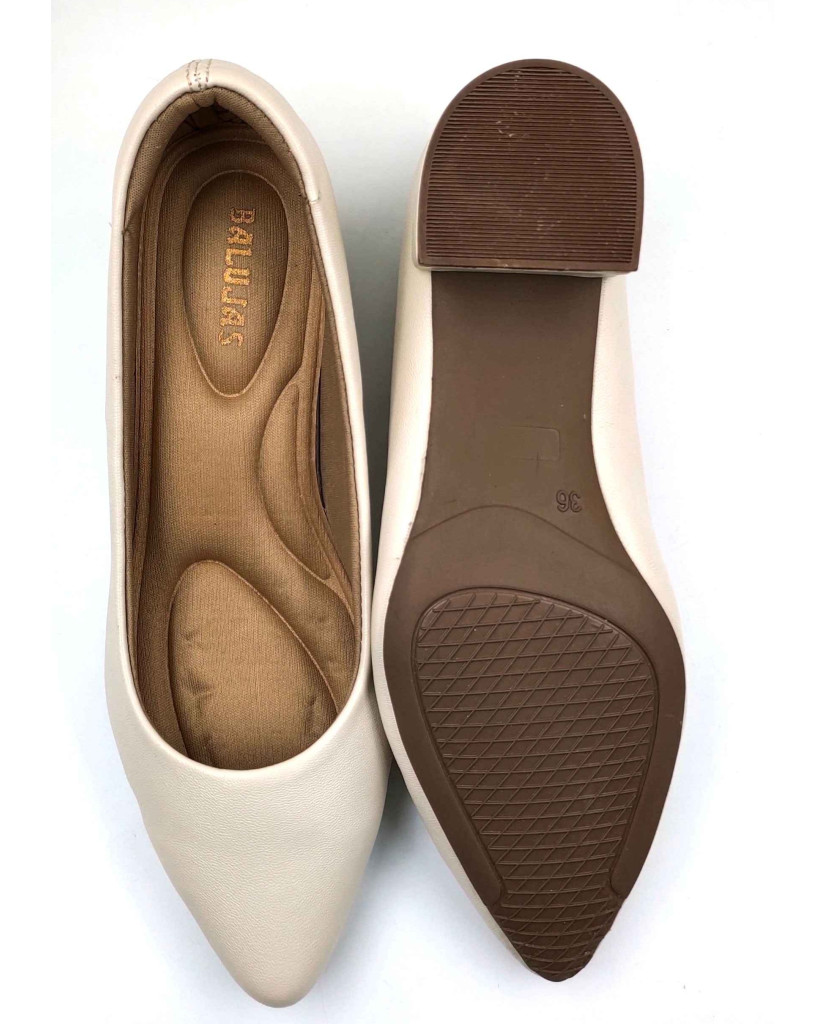 RF01-2681: Balujas Off-White Block Heel Pumps 