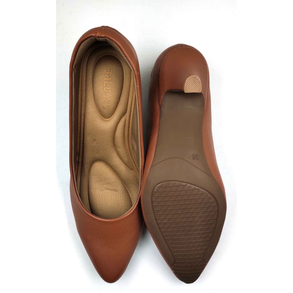 RF02-2421: Balujas Tan Kitten Heel 