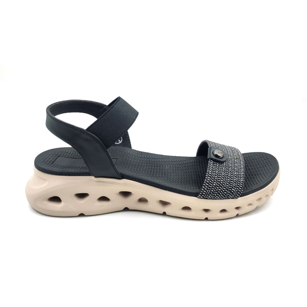 11408: Balujas Women's Black Sandal 