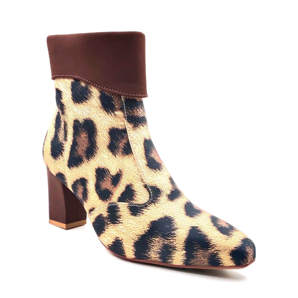 AR-00020: Balujas Women's Beige Lepoard Ankle Boot