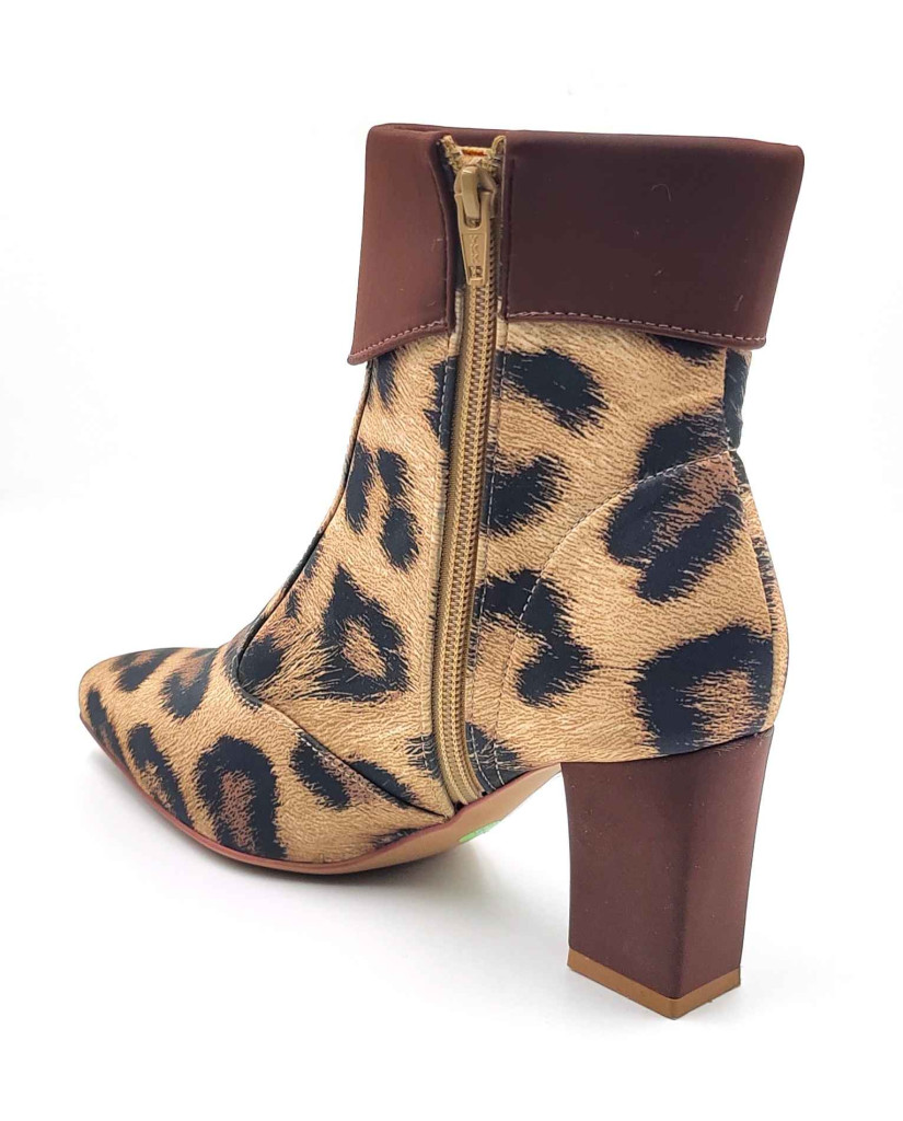 AR-00020: Balujas Women's Beige Lepoard Ankle Boot