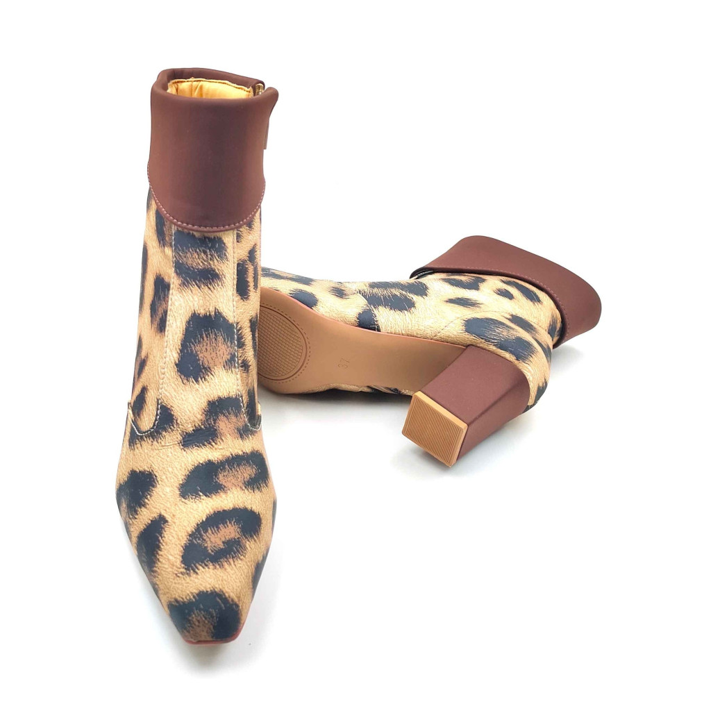 AR-00020: Balujas Women's Beige Lepoard Ankle Boot