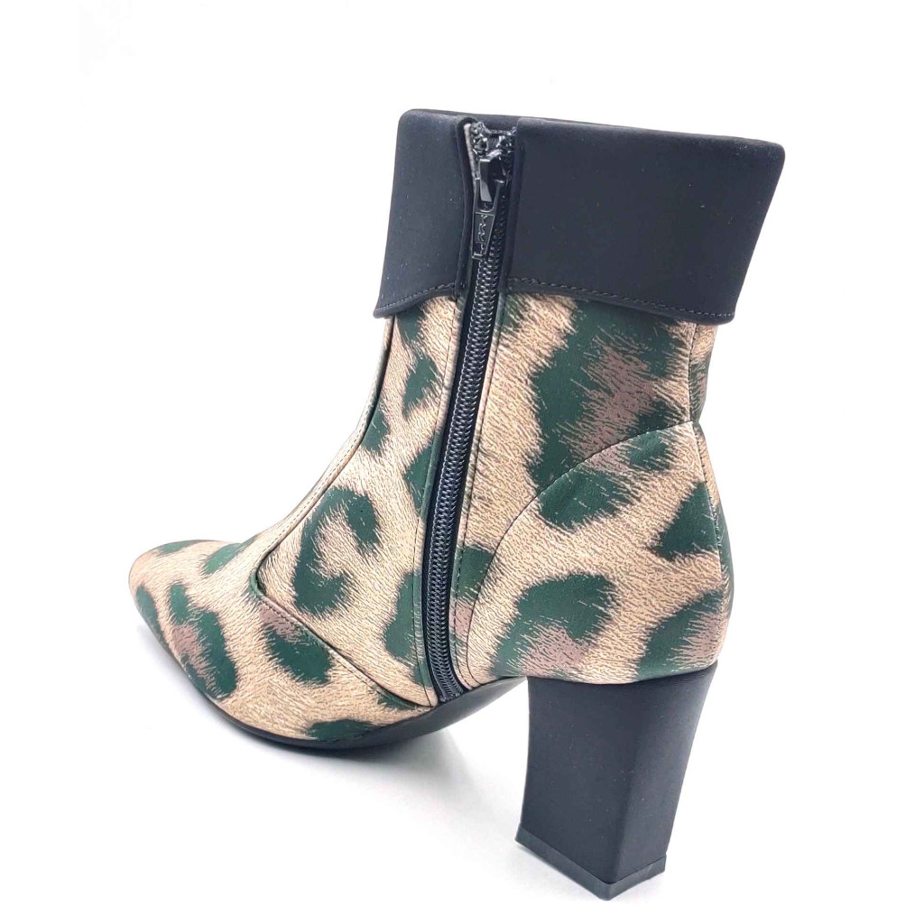 AR-00020: Balujas Women's Black Lepoard Ankle Boot