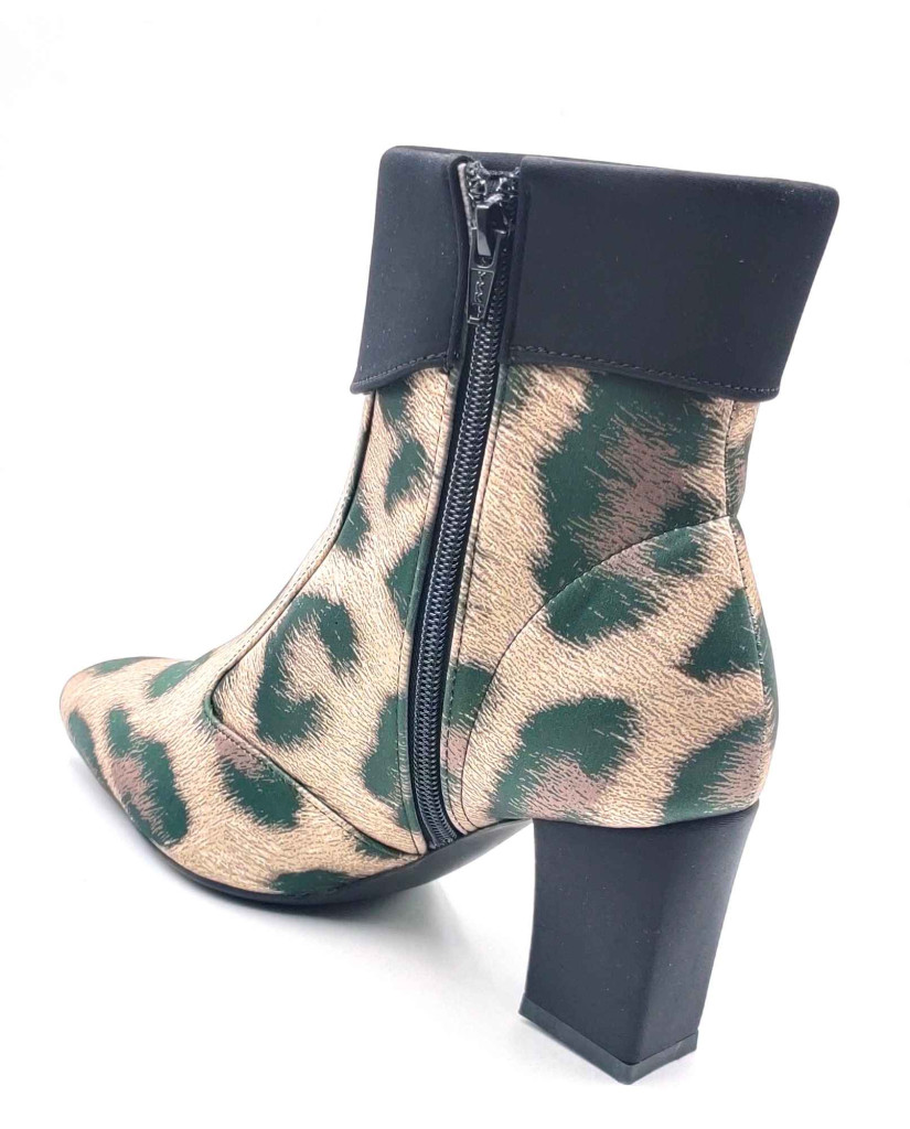 AR-00020: Balujas Women's Black Lepoard Ankle Boot