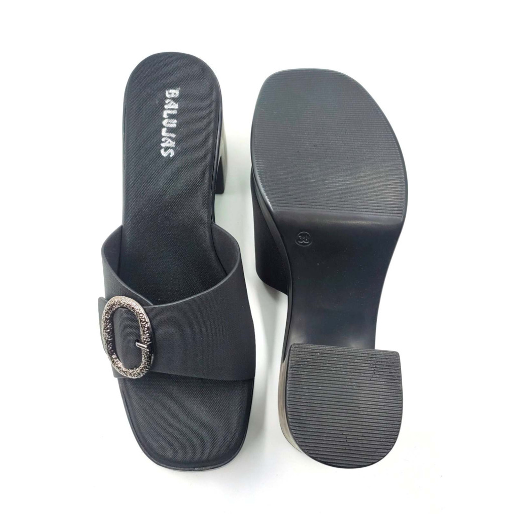 11016: Balujas Black Block Heel Slipper