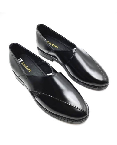 1062: Balujas Black Leather Peshawari