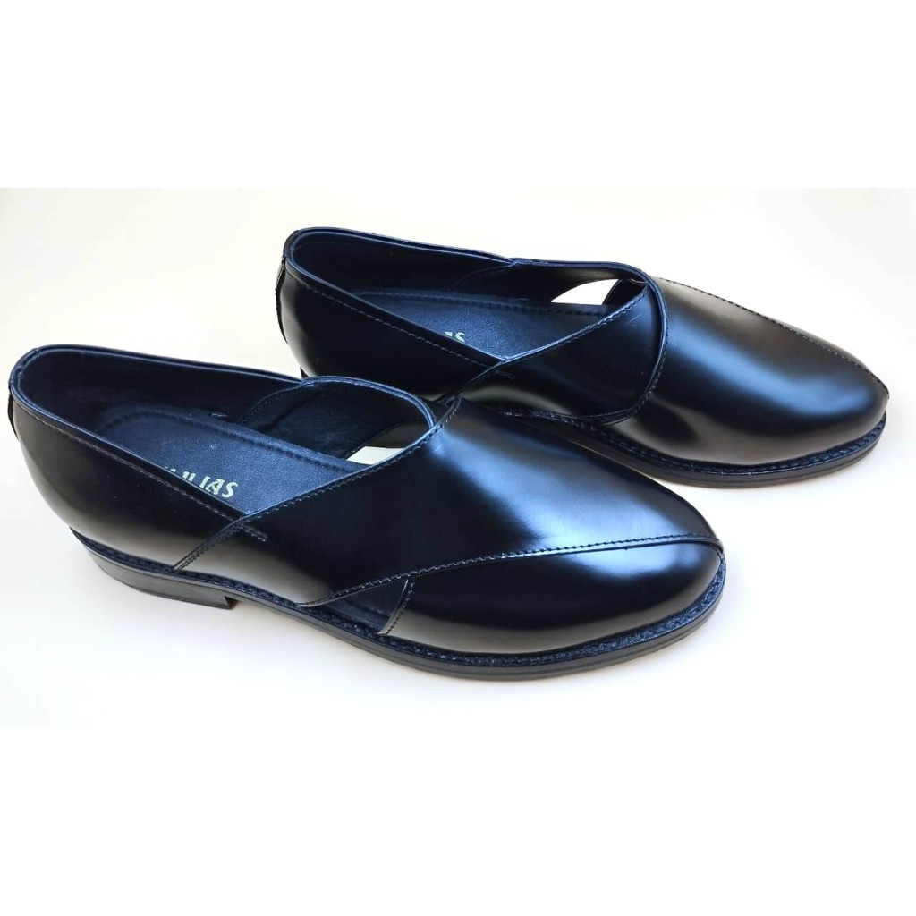 1062: Balujas Black Leather Peshawari