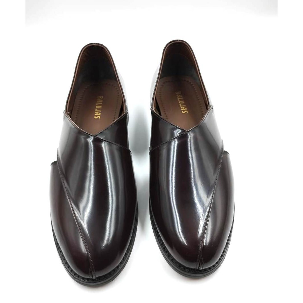 1062: Balujas Cherry Leather Peshawari