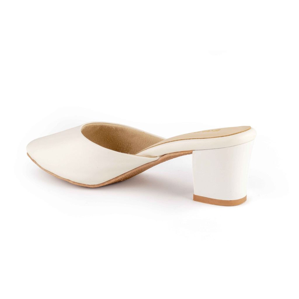 B-265: Balujas White Block Heel Sandal