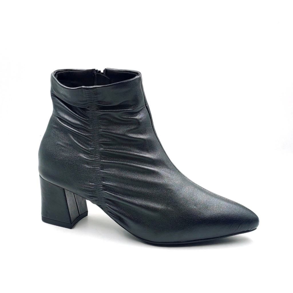 AR-00024: Balujas Women's Black Ankle Boot