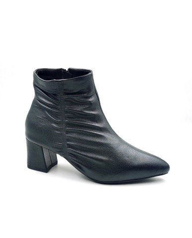 AR-00024: Balujas Women's Black Ankle Boot