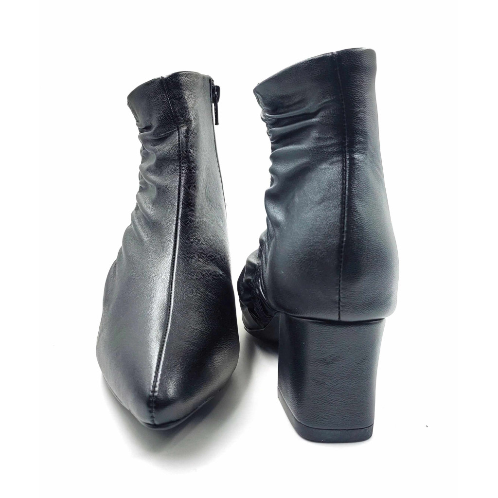 AR-00024: Balujas Women's Black Ankle Boot