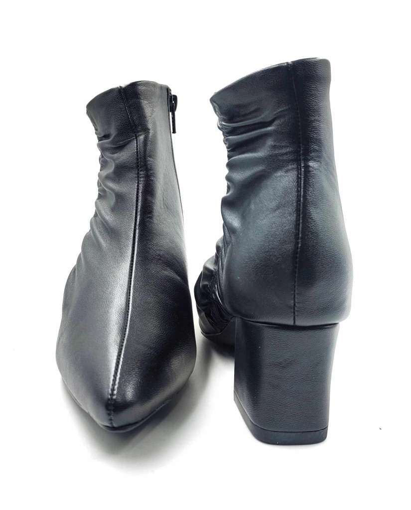 AR-00024: Balujas Women's Black Ankle Boot