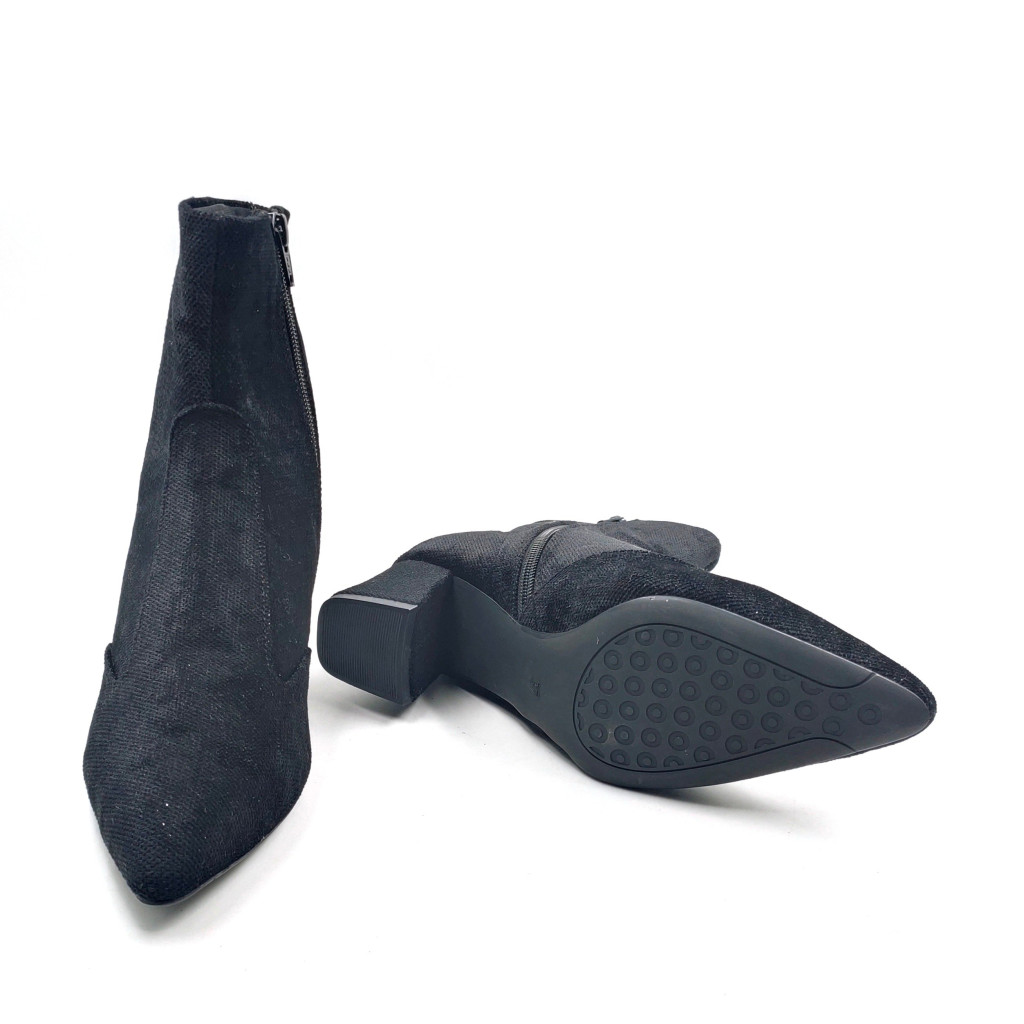 AR-00025: Balujas Women's Black Ankle Boot