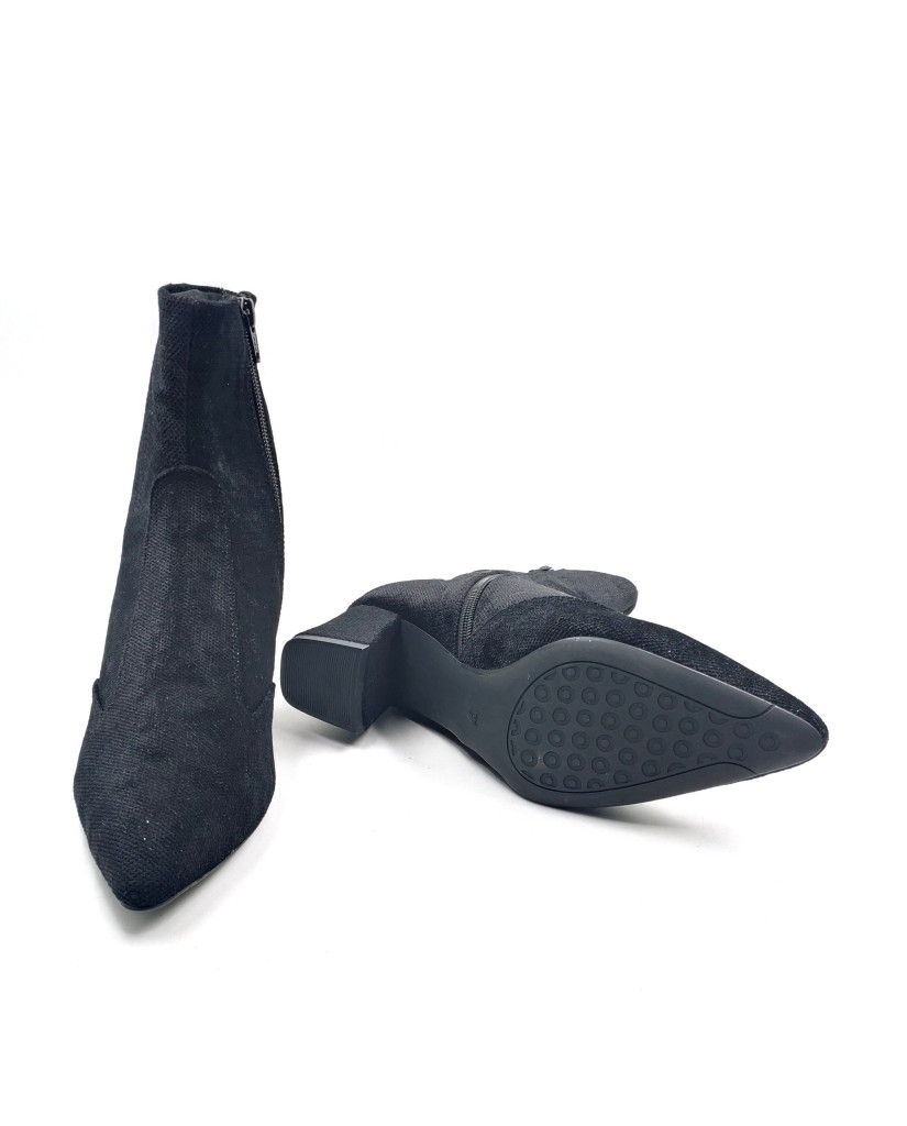 AR-00025: Balujas Women's Black Ankle Boot