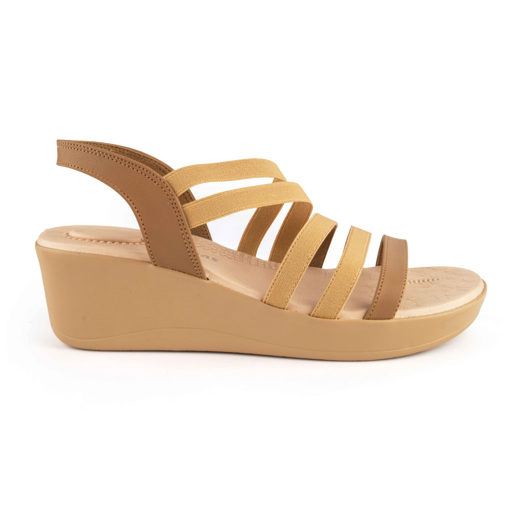 5025-011: Balujas Beige Wedge Heel Sandals