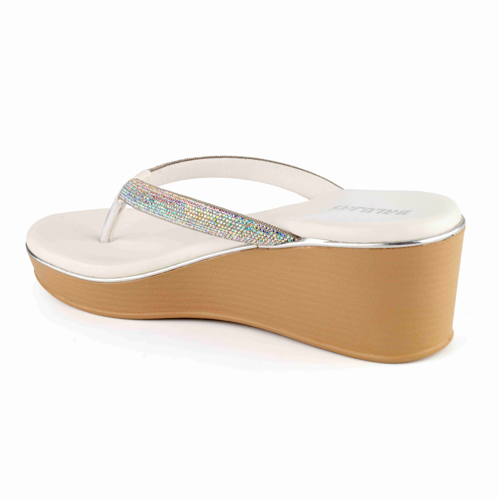 11521 : Balujas White Wedge Heel 