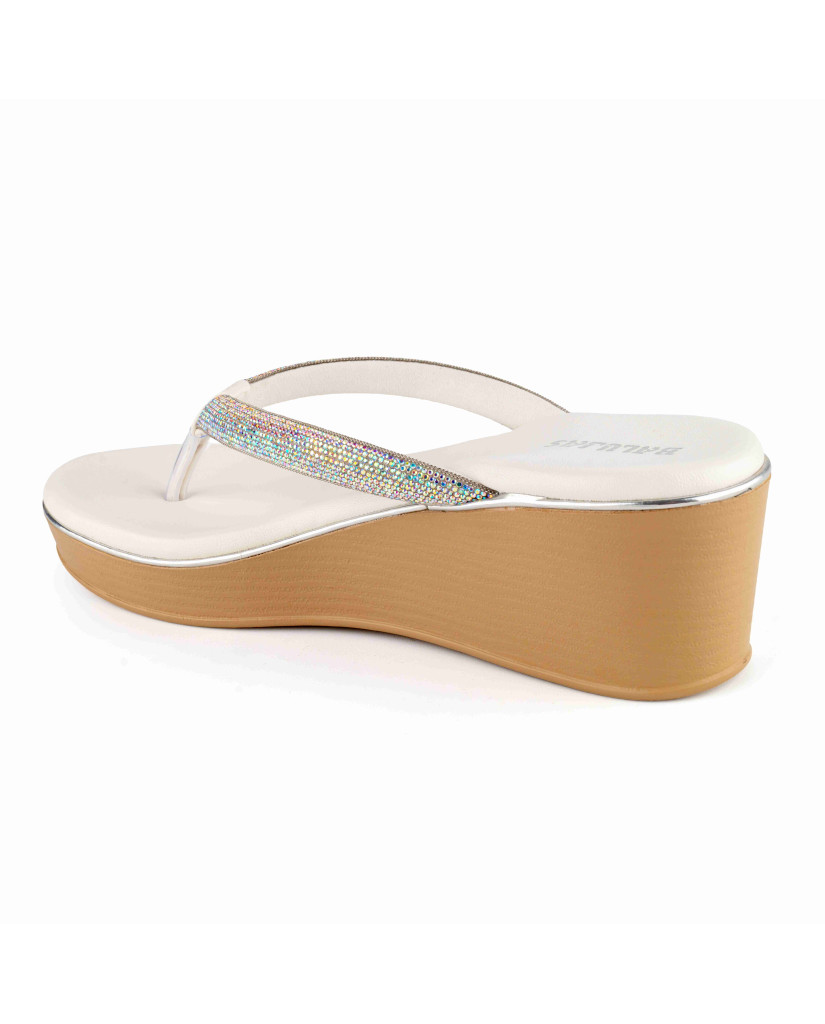11521 : Balujas White Wedge Heel 