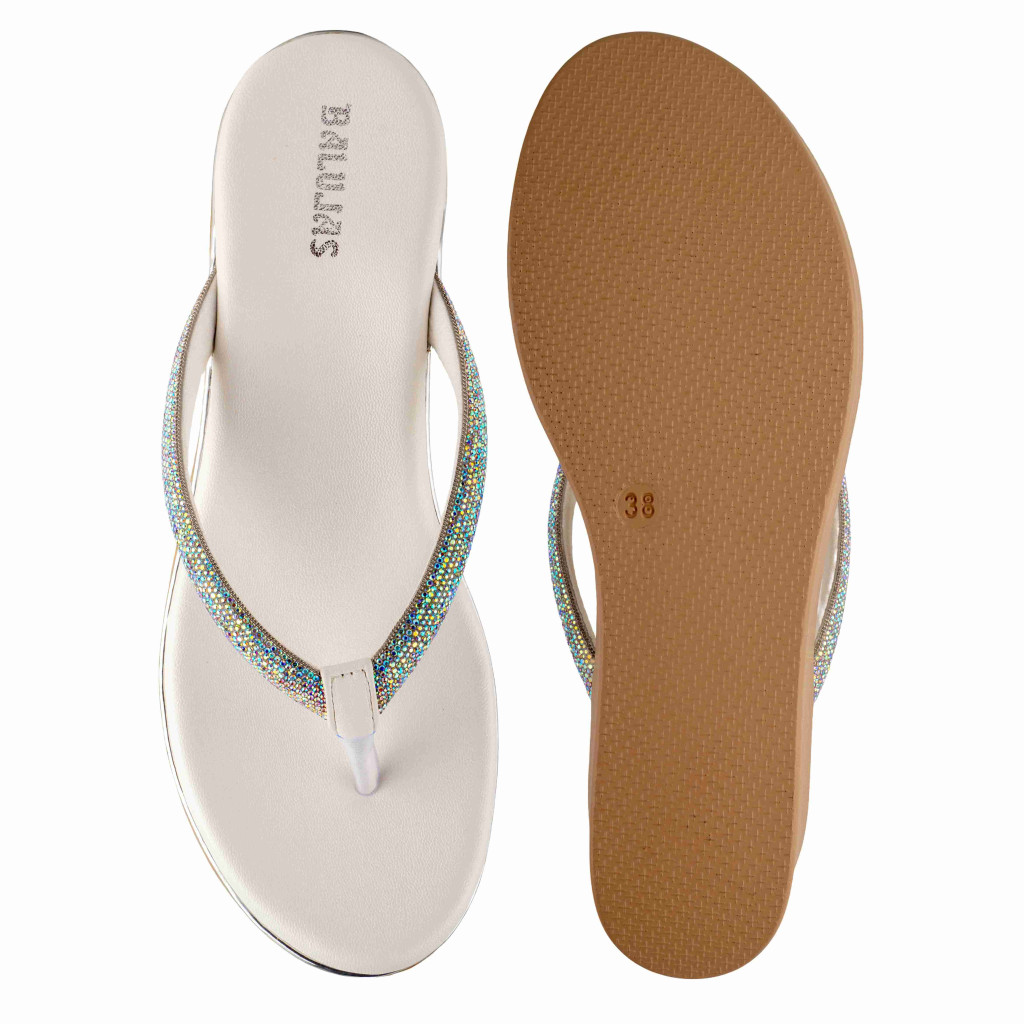 11521 : Balujas White Wedge Heel 