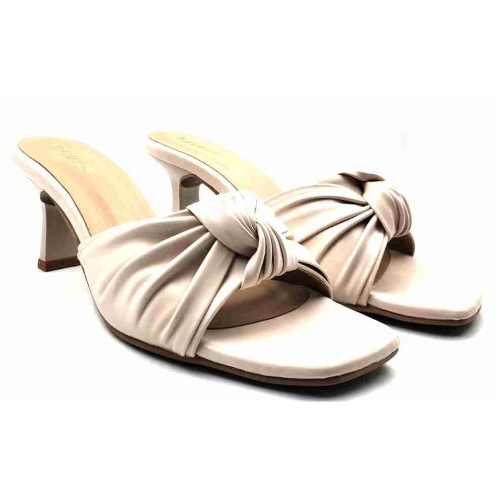 9110-21: Balujas Beige Block Heel Sandals