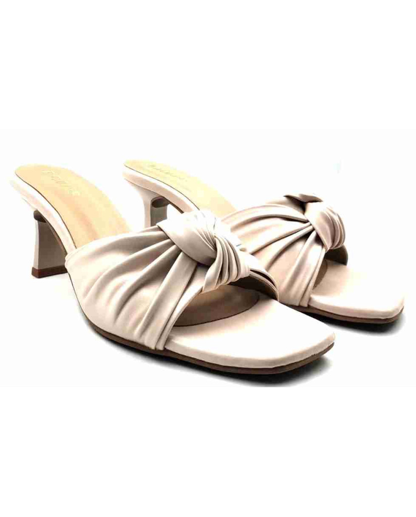 9110-21: Balujas Beige Block Heel Sandals