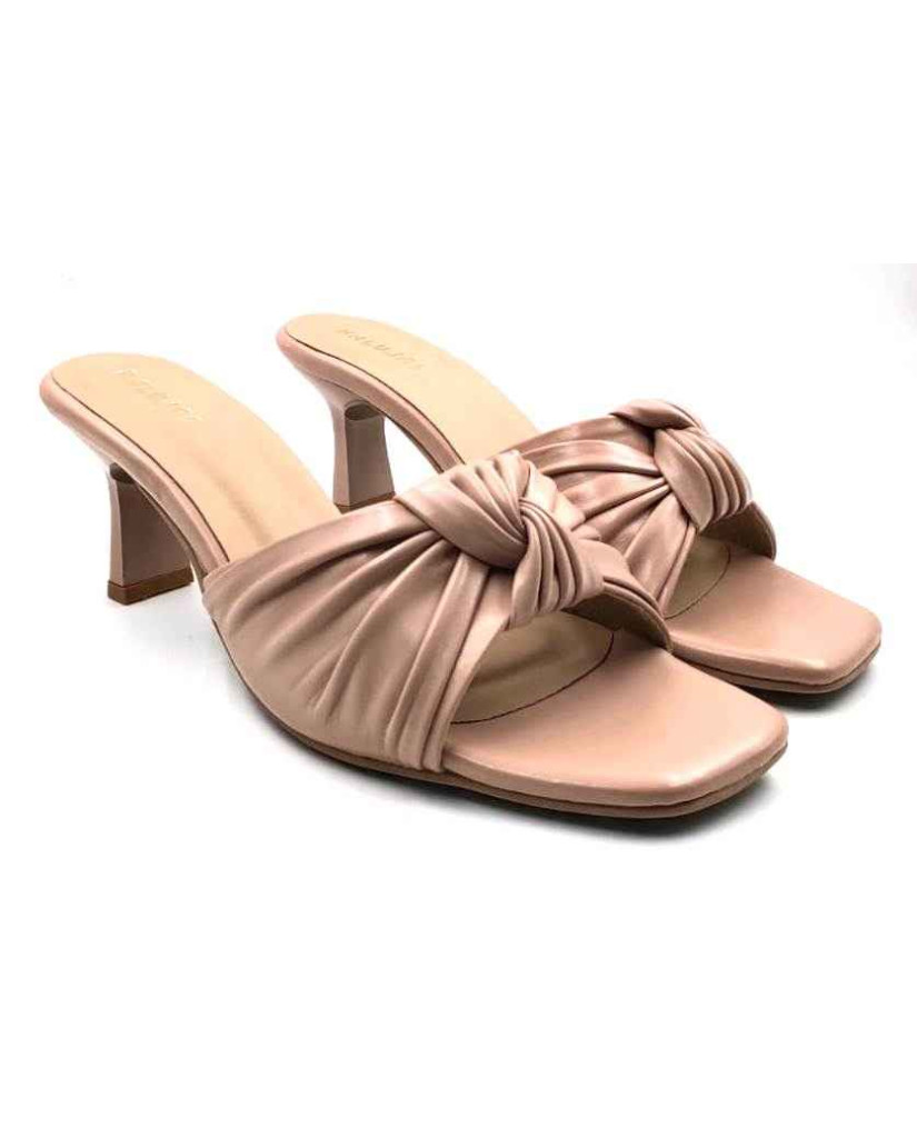 9110-21: Balujas Nude Block Heel Sandals