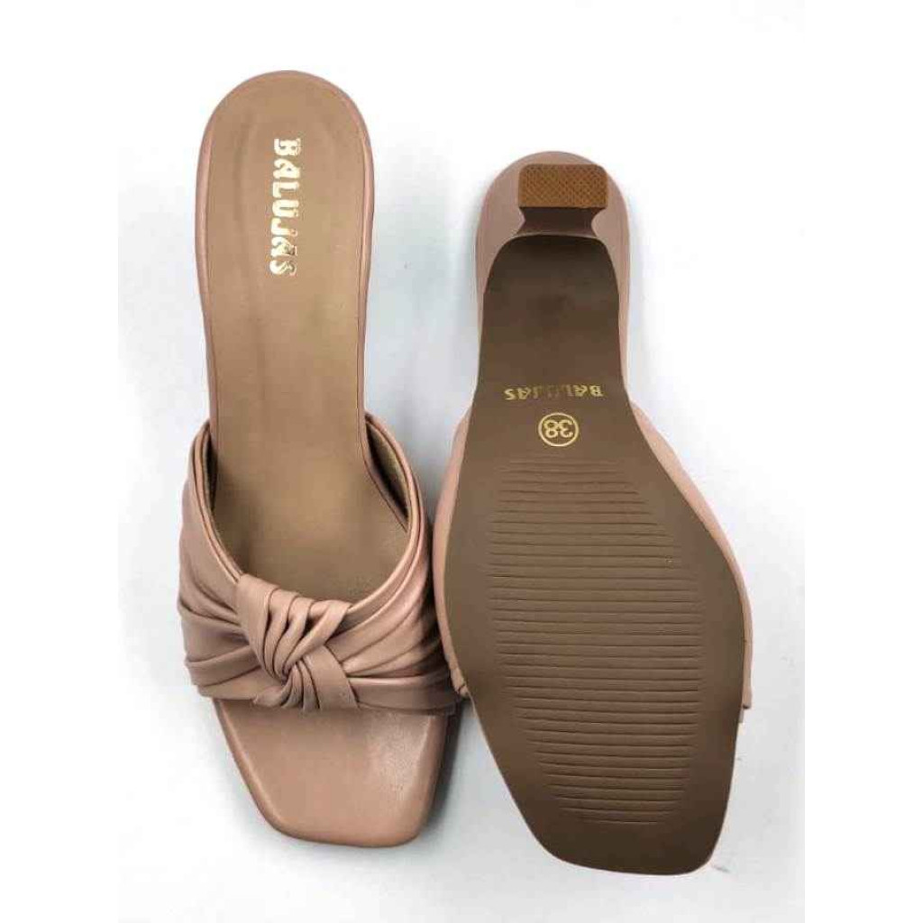 9110-21: Balujas Nude Block Heel Sandals