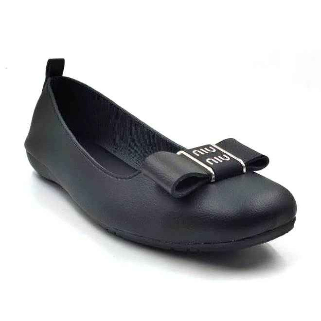 BD-790: Balujas Black Ballerina Flats