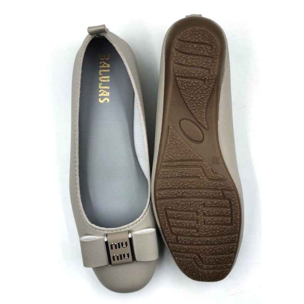 BD-790: Balujas Grey Ballerina Flats