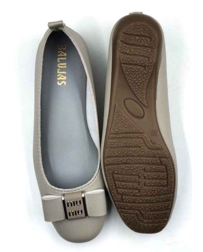 BD-790: Balujas Grey Ballerina Flats