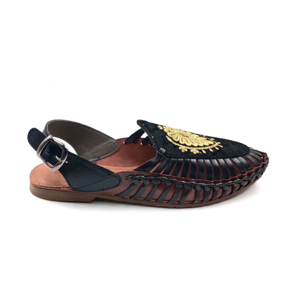101 Balujas Men Black Pathanis Sandals