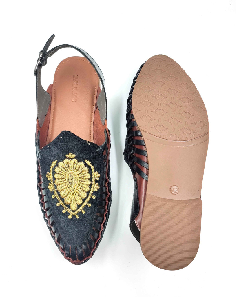 101 Balujas Men Black Pathanis Sandals