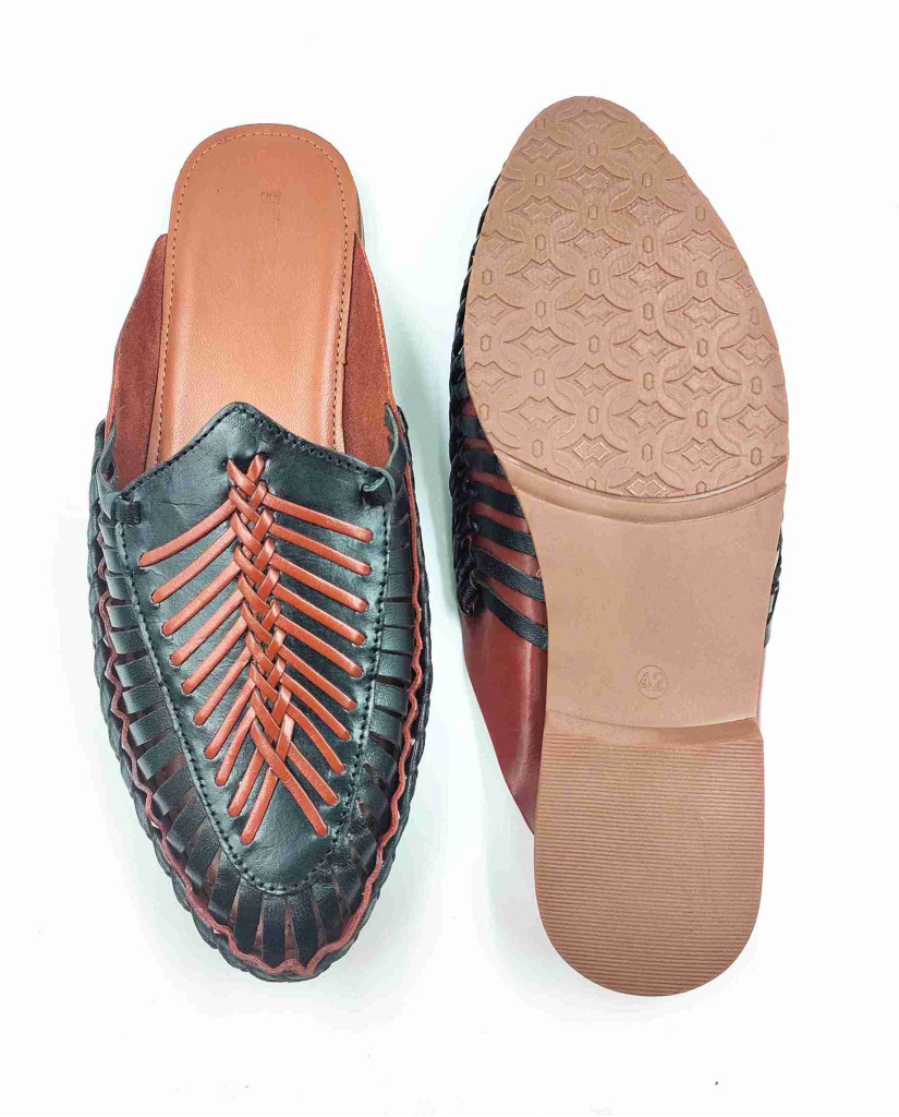 16 Balujas Men Black Pathanis Slippers