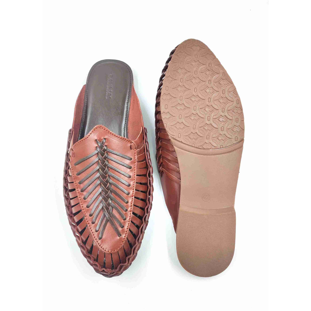 16 Balujas Men Tan Pathanis Slippers