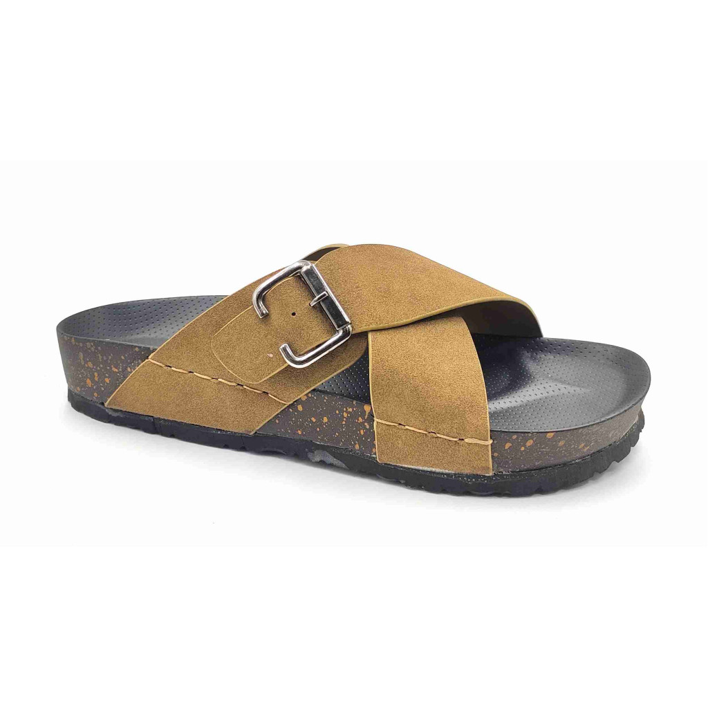 7002: Balujas Men Beige Slippers