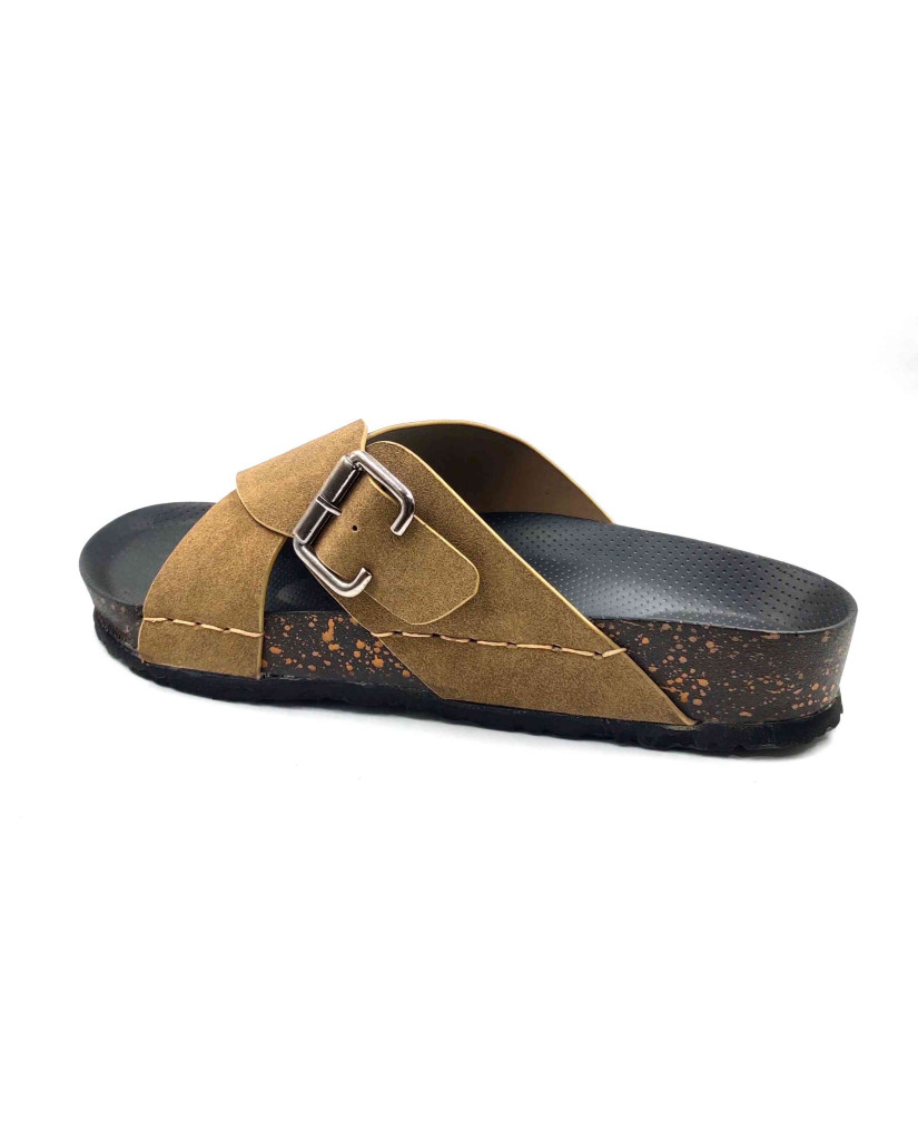 7002: Balujas Men Beige Slippers
