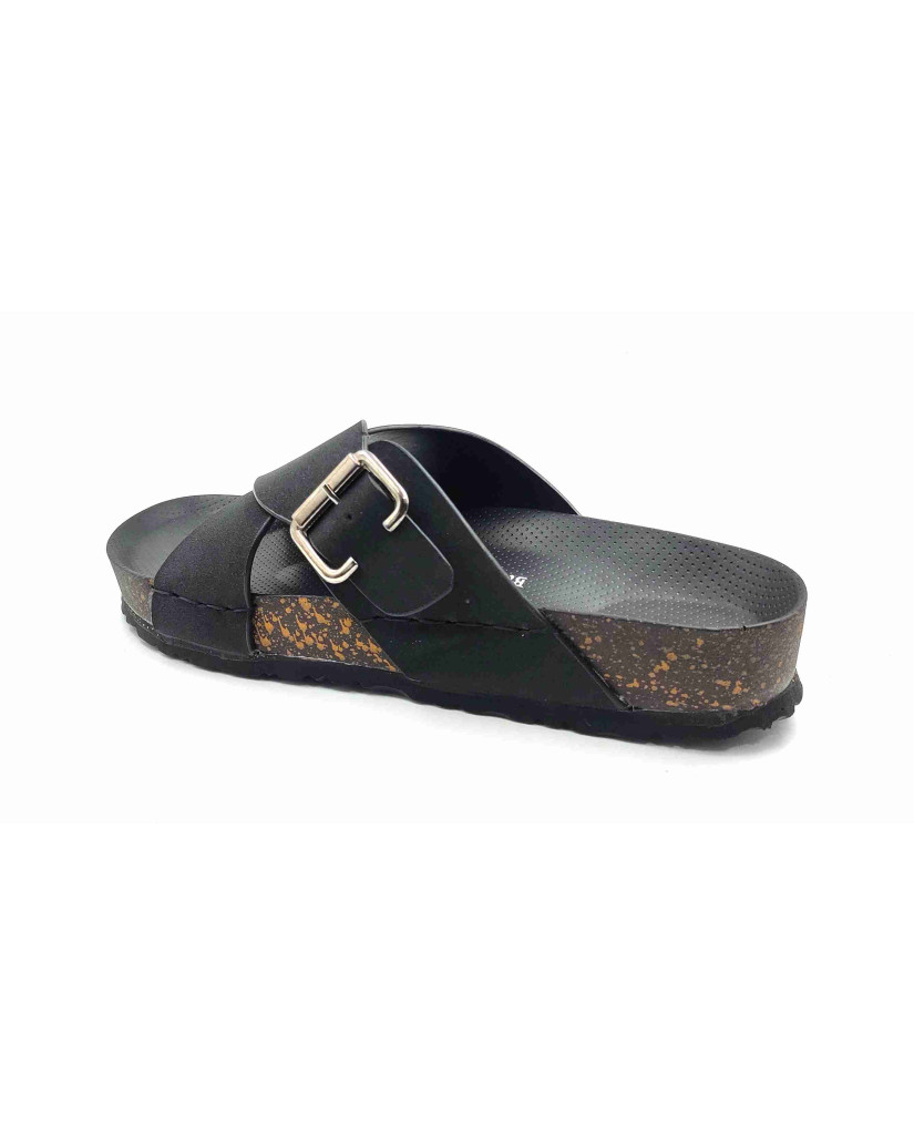 7002: Balujas Men Black Slippers