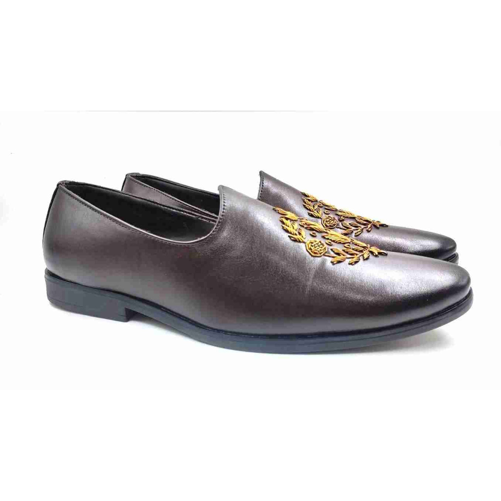 55563: Balujas Men's Brown Loafer