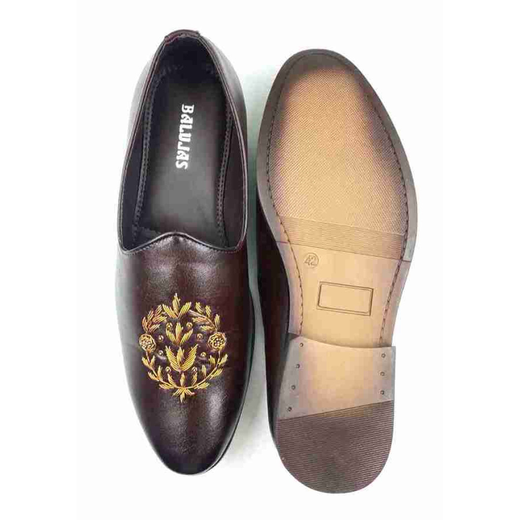 55563: Balujas Men's Brown Loafer