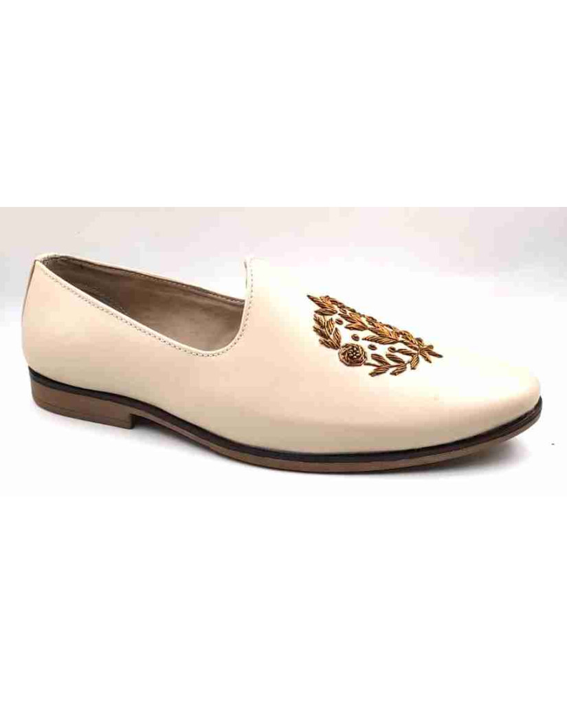 55563: Balujas Men's Off-white Loafer