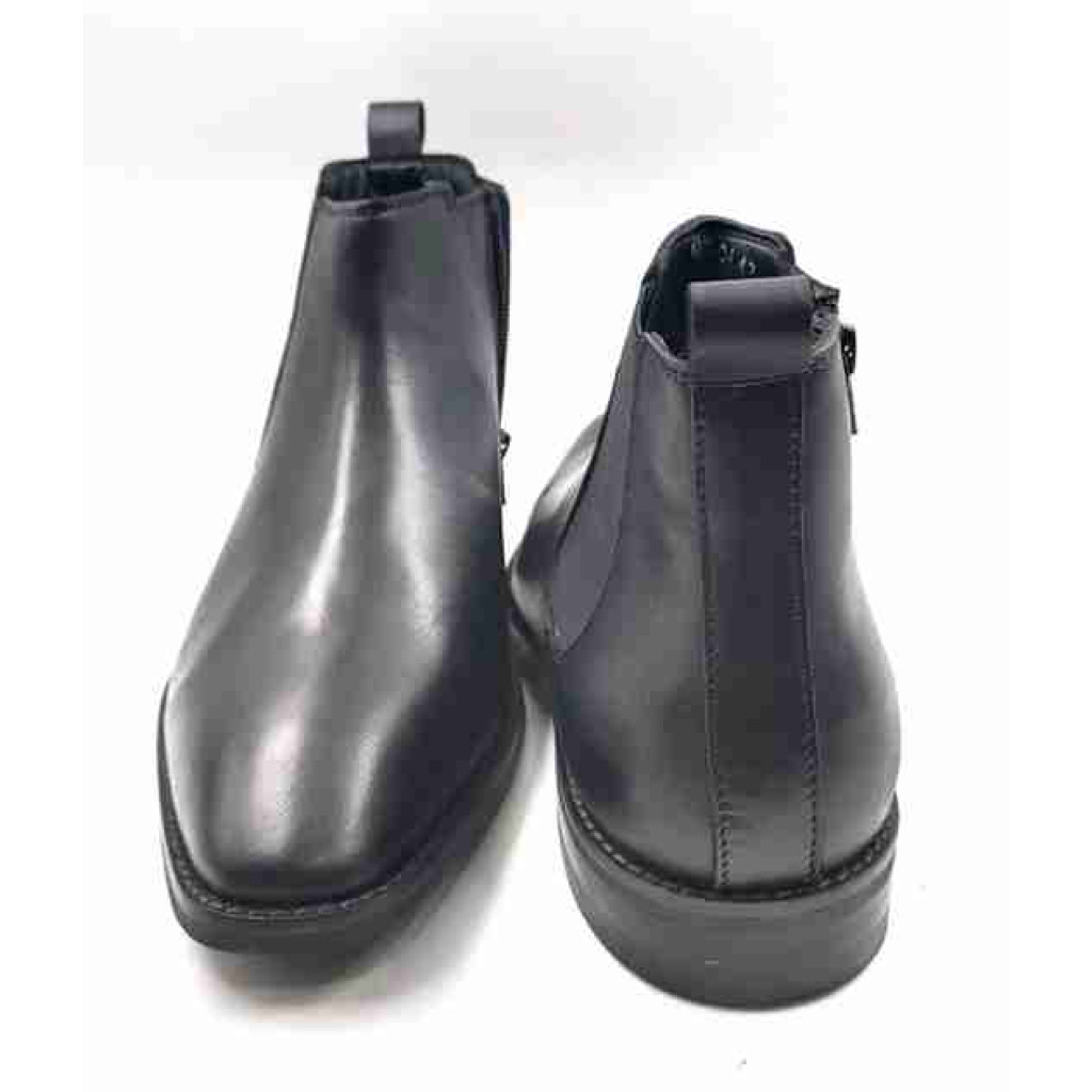 KIM-04: Balujas Black Chelsea With (Side Zip)