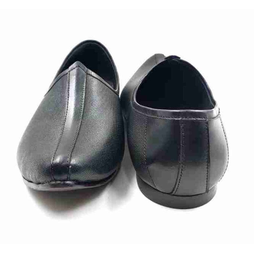 NG-11: Balujas Black Men's Mojari