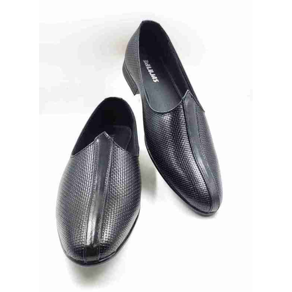 SP7666: Balujas Black Men's Mojari