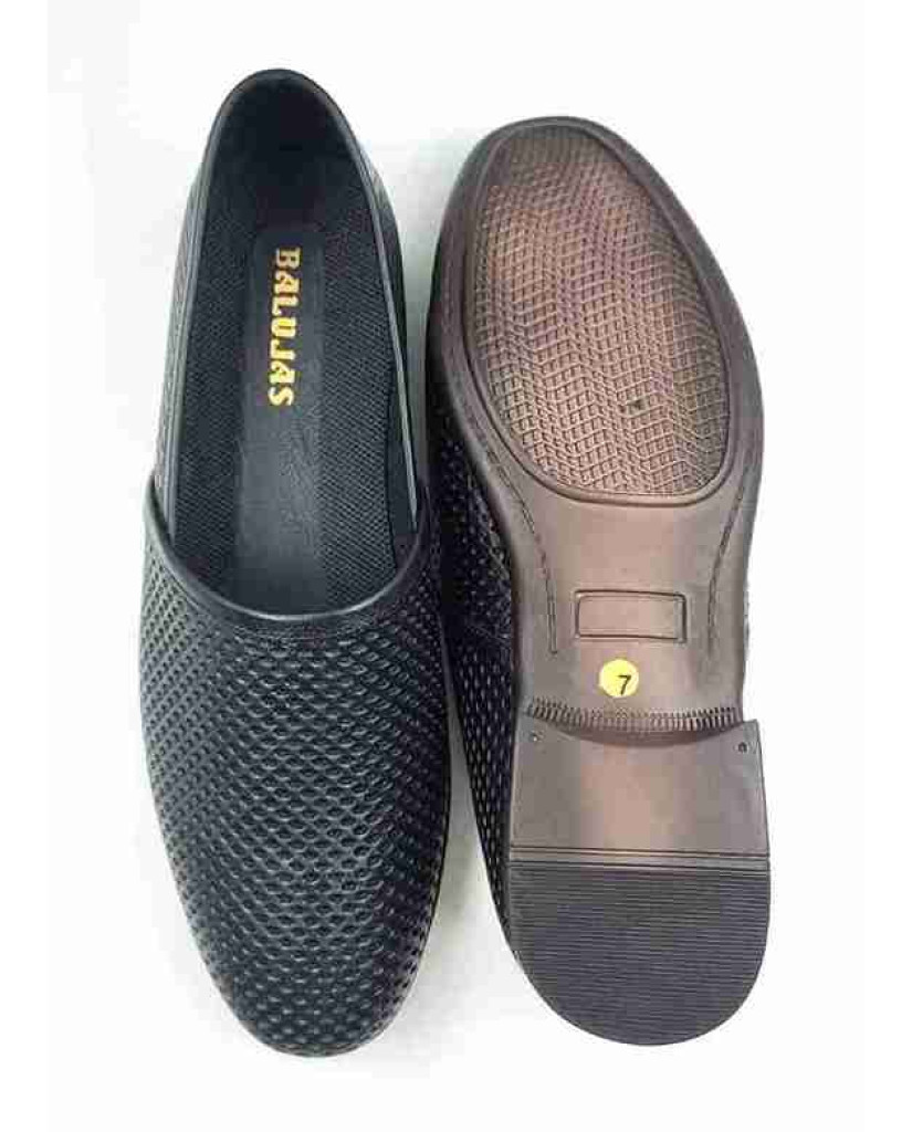 WC11: Balujas Black summer shoe for men
