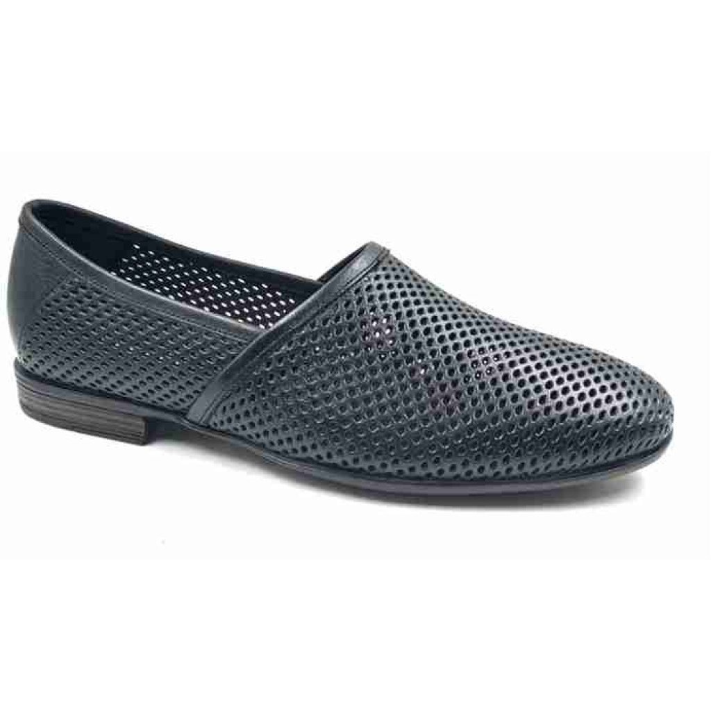WC11: Balujas Black summer shoe for men